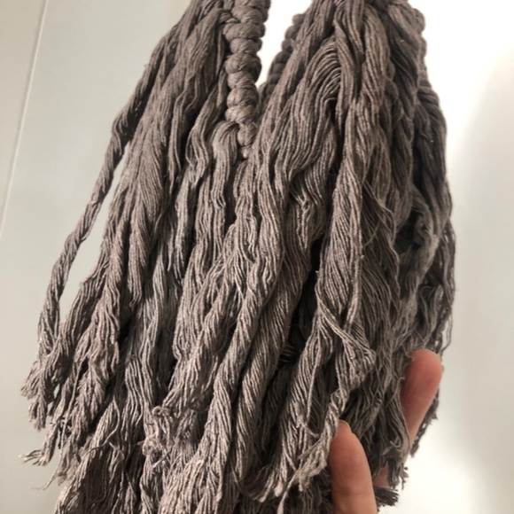 Brown Macrame Plant Hanger. NEW - Picture 2 of 4